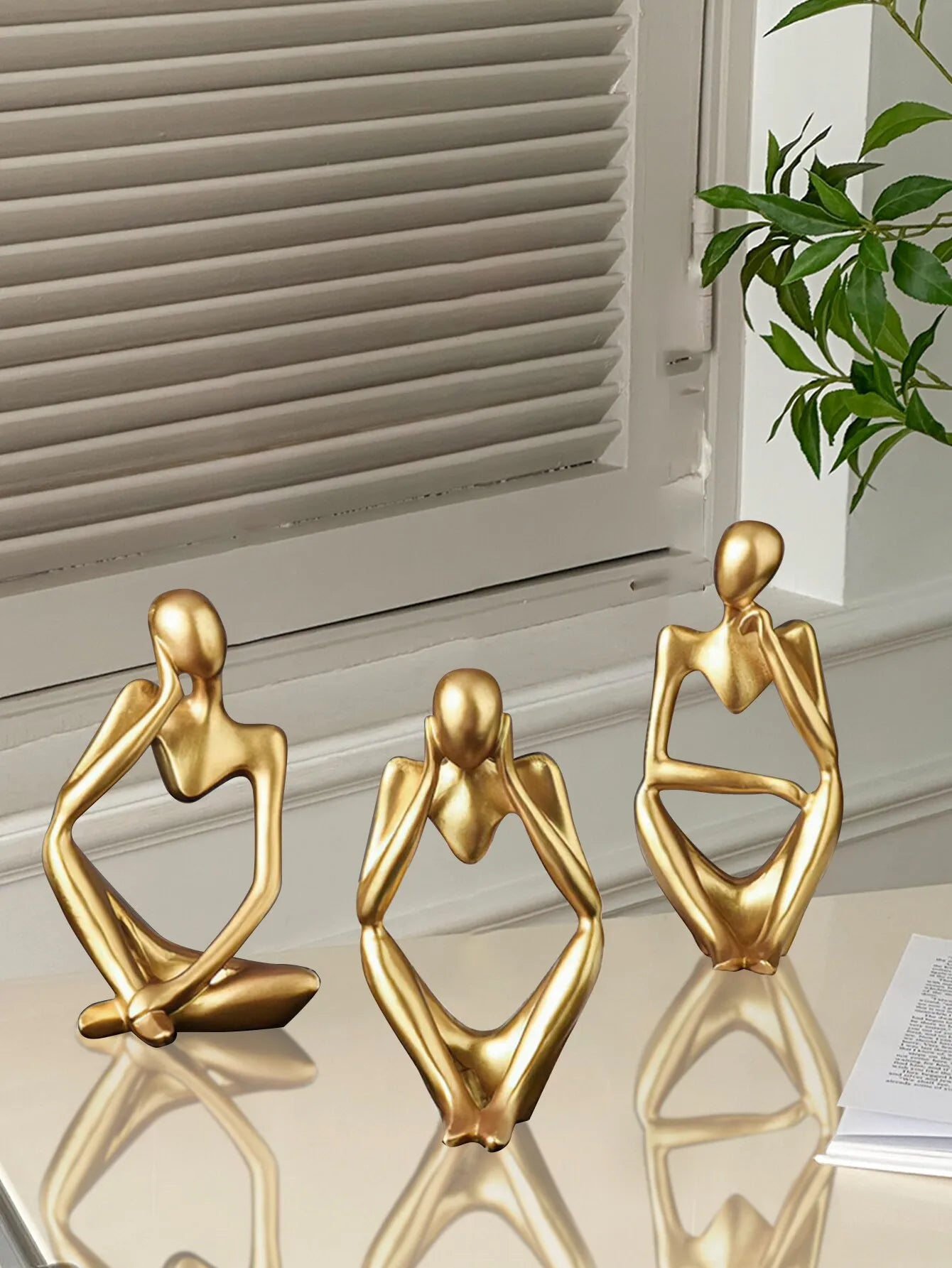 Nordic Light Luxury Style: Abstract Figure Mini Ornamental Crafts